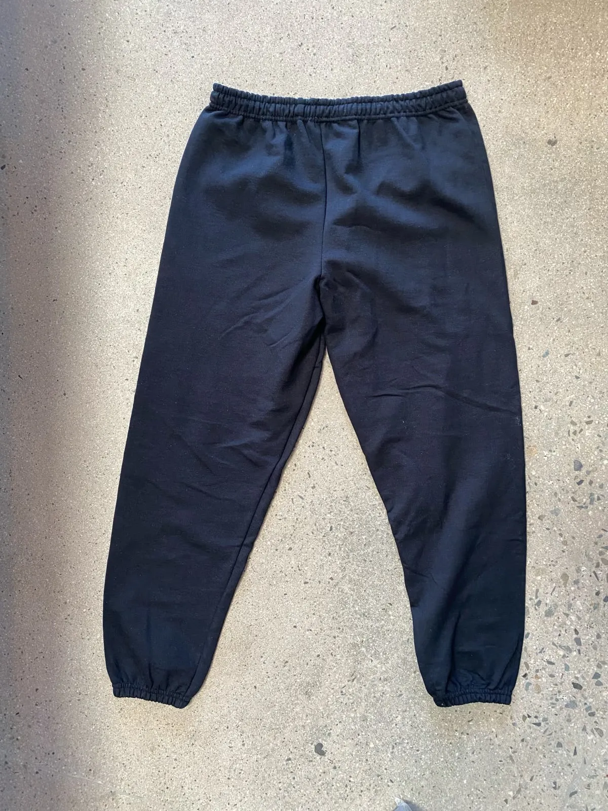 15th St Men's Fleece Sweatpants Scrip Font  BLACK