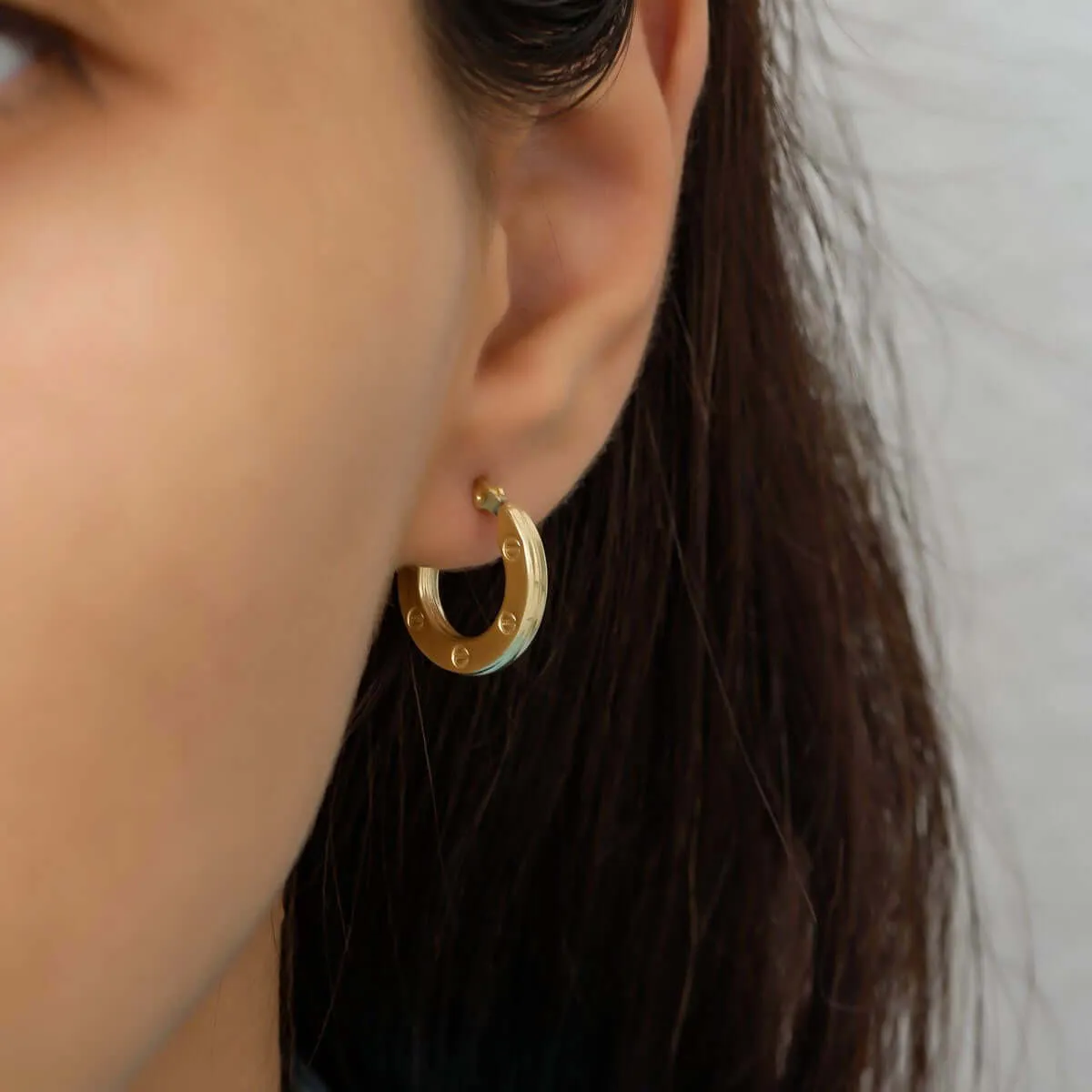925 Silver Nail Design Hinged Hoop Earrings Iconic Jewelry