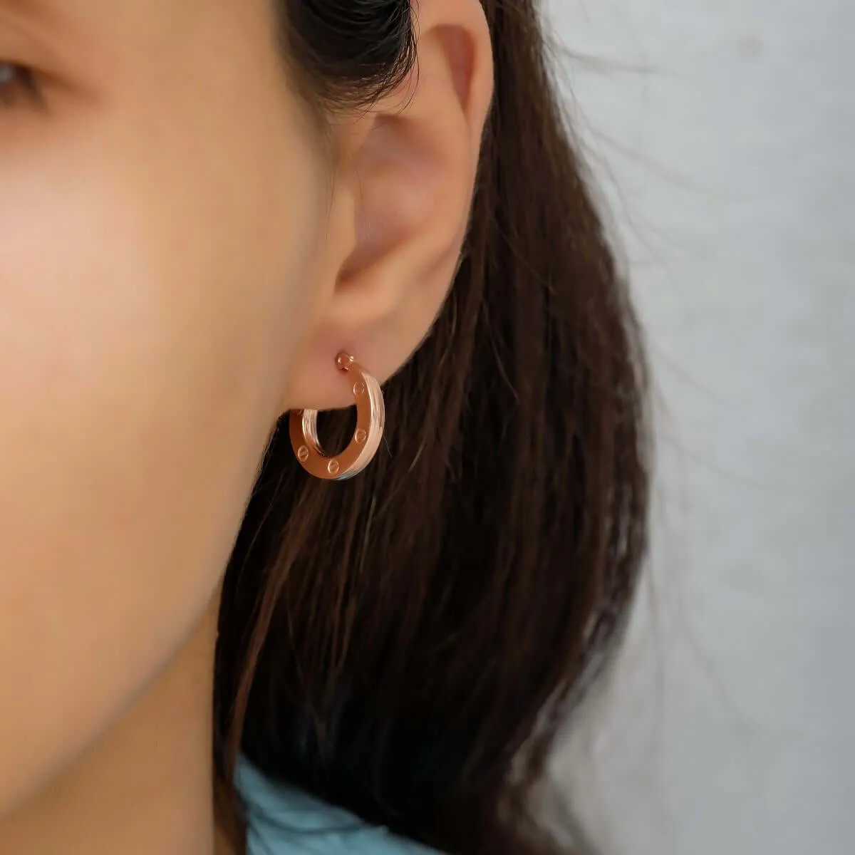 925 Silver Nail Design Hinged Hoop Earrings Iconic Jewelry