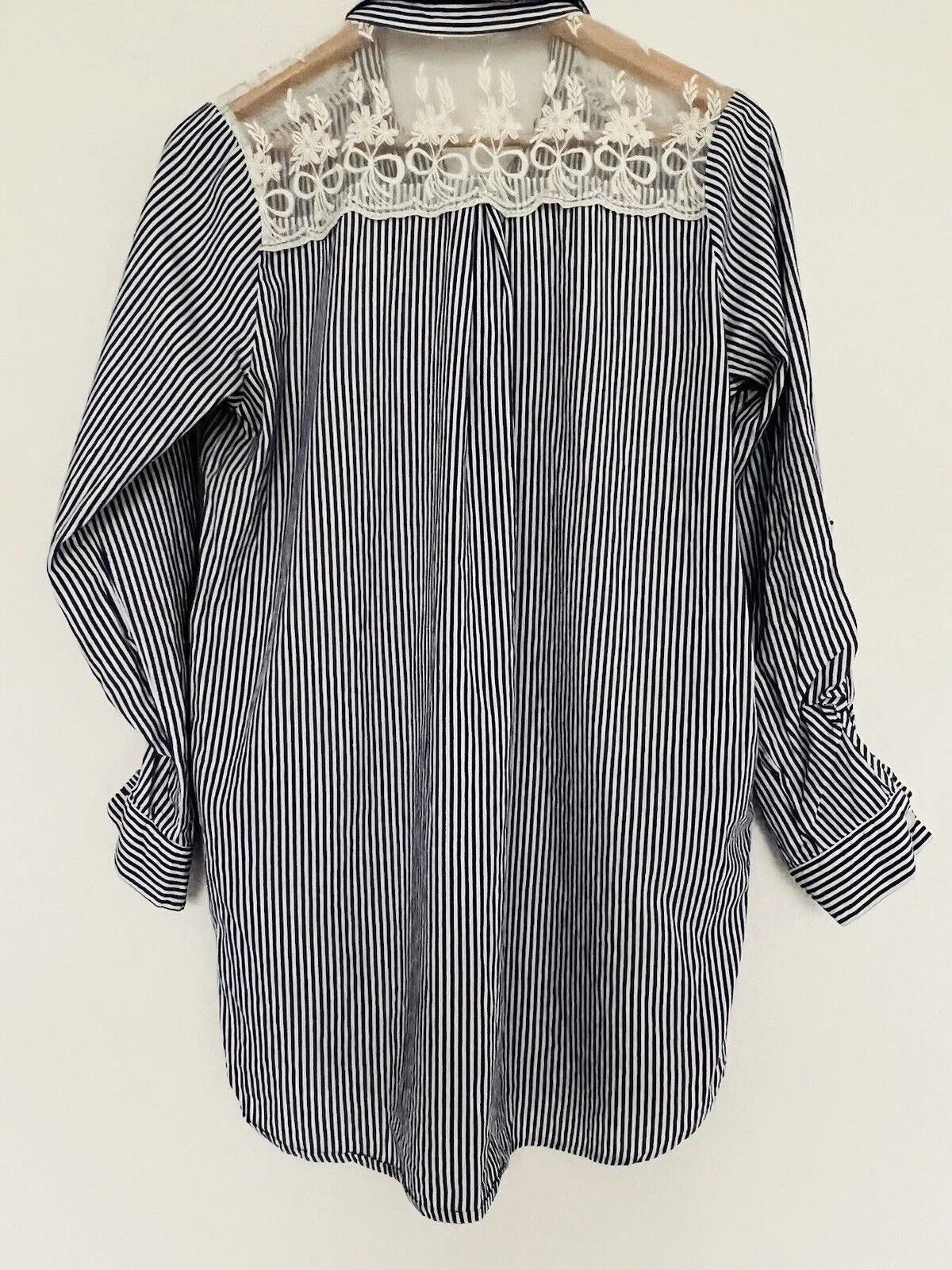 ANTHROPOLOGIE Lilis Closet Blue White Stripe Shirt Sz S Lace Back Tunic Top Boho