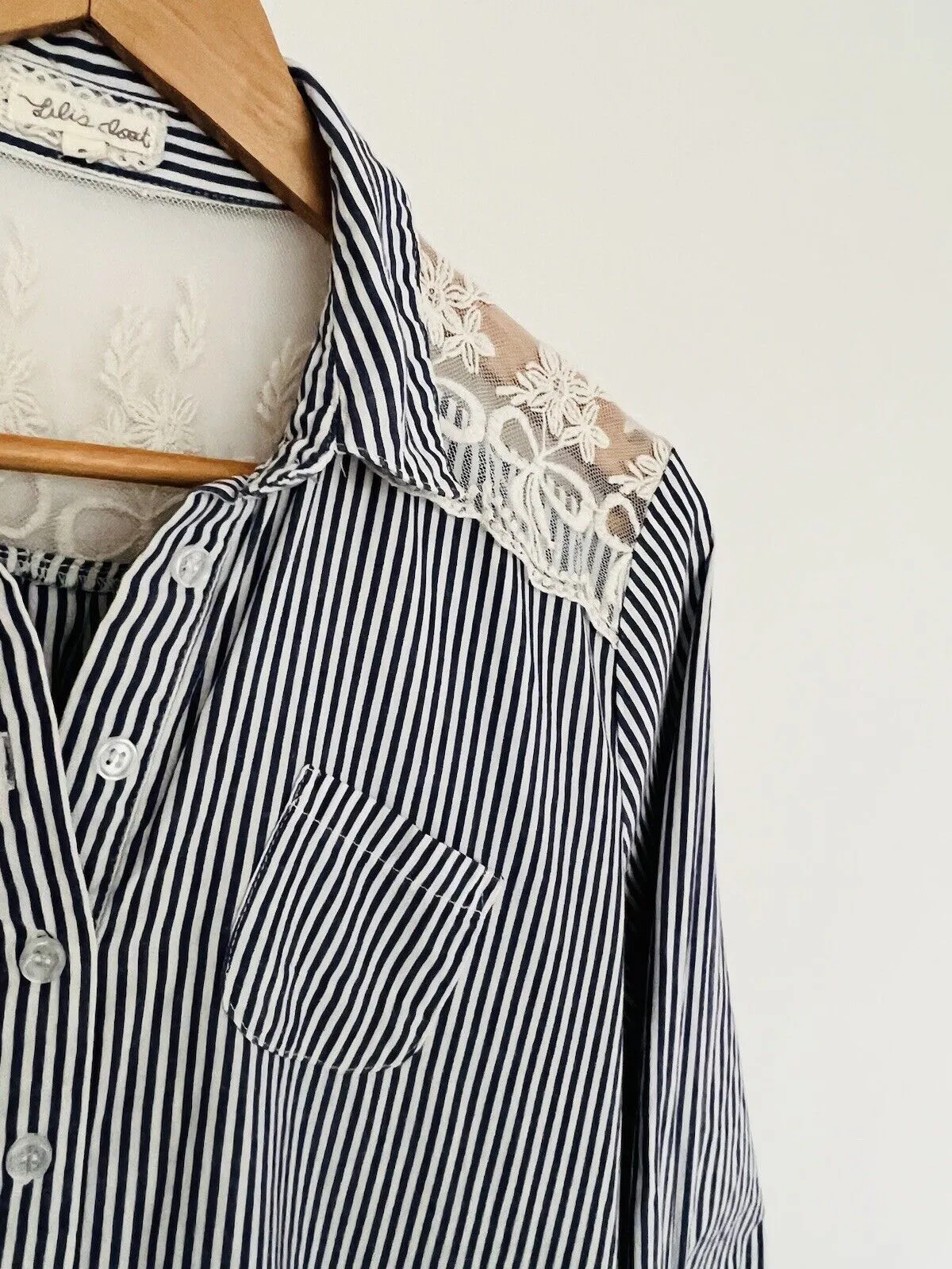 ANTHROPOLOGIE Lilis Closet Blue White Stripe Shirt Sz S Lace Back Tunic Top Boho