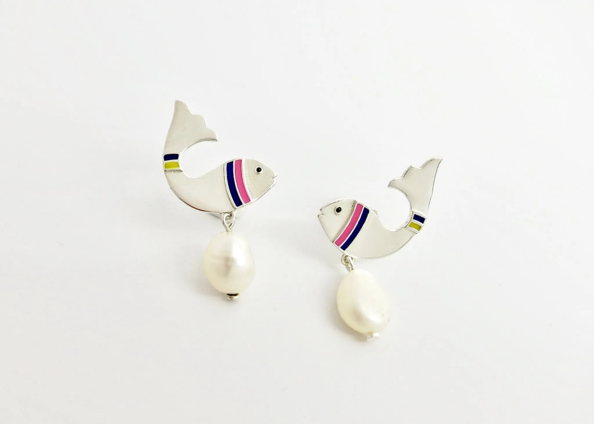 Elegant, pearl drop 'meen' fish earrings