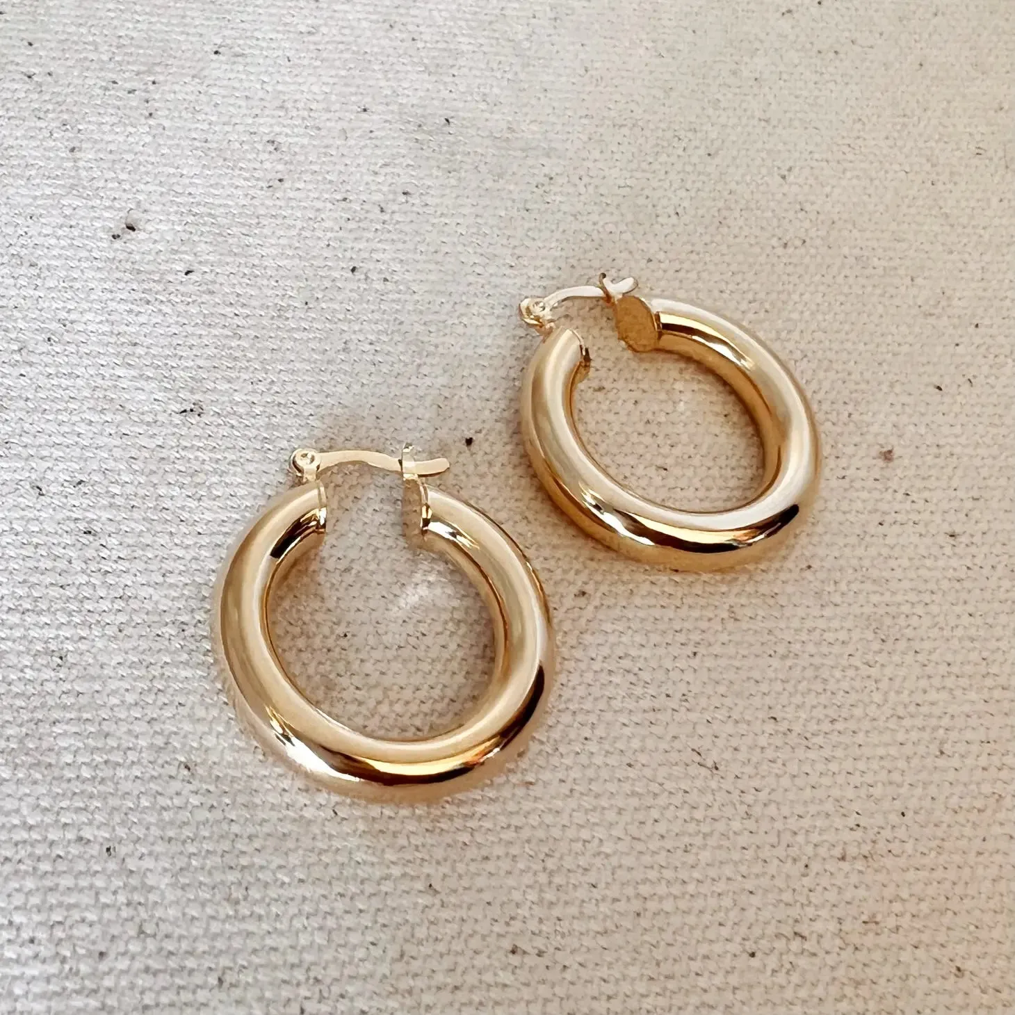 Evening Glow 1" Hoop Earrings - 18k Gold Filled