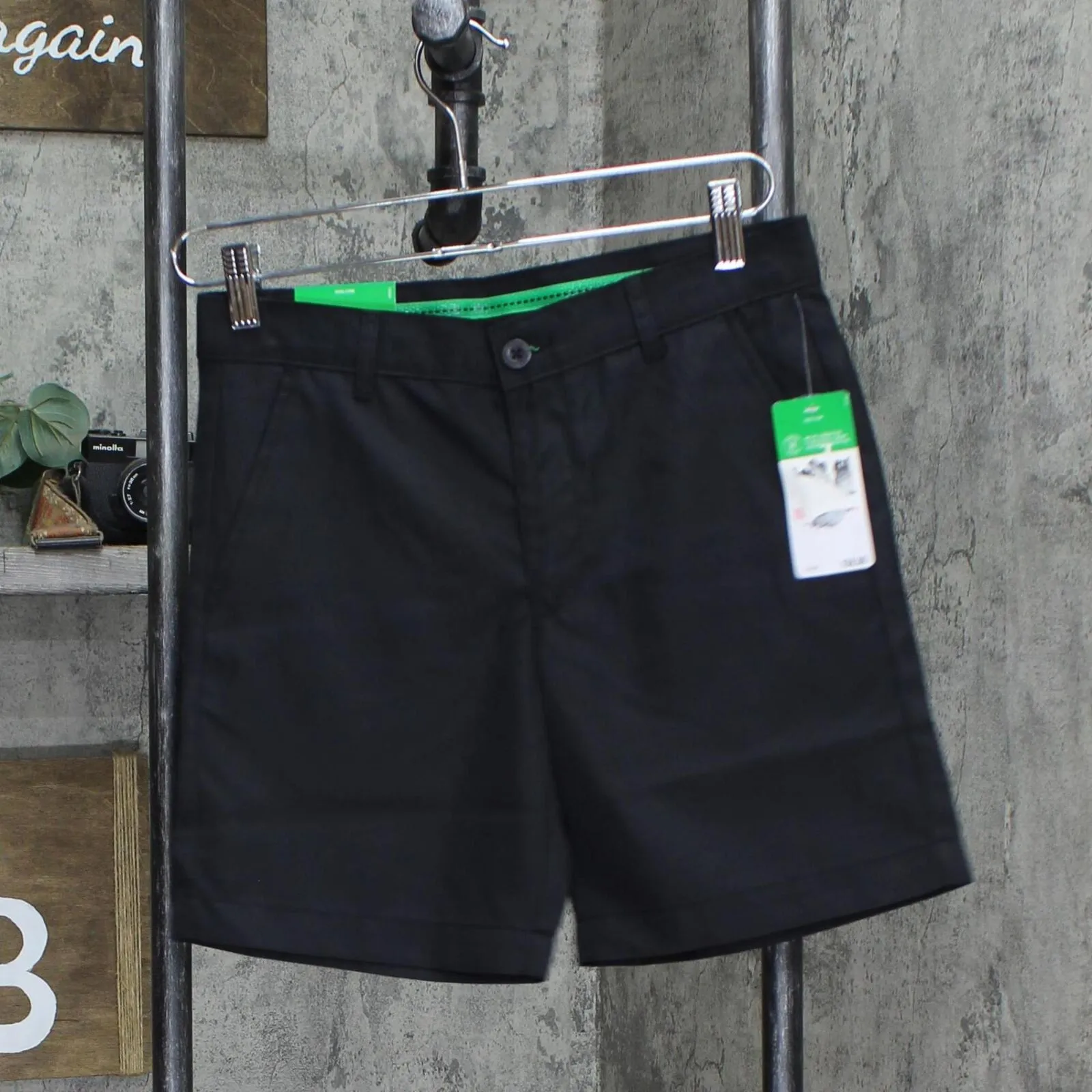 Izod Boys' Golf Swingflex Stretch Straight Fit Shorts Blackout Black 10 Husky