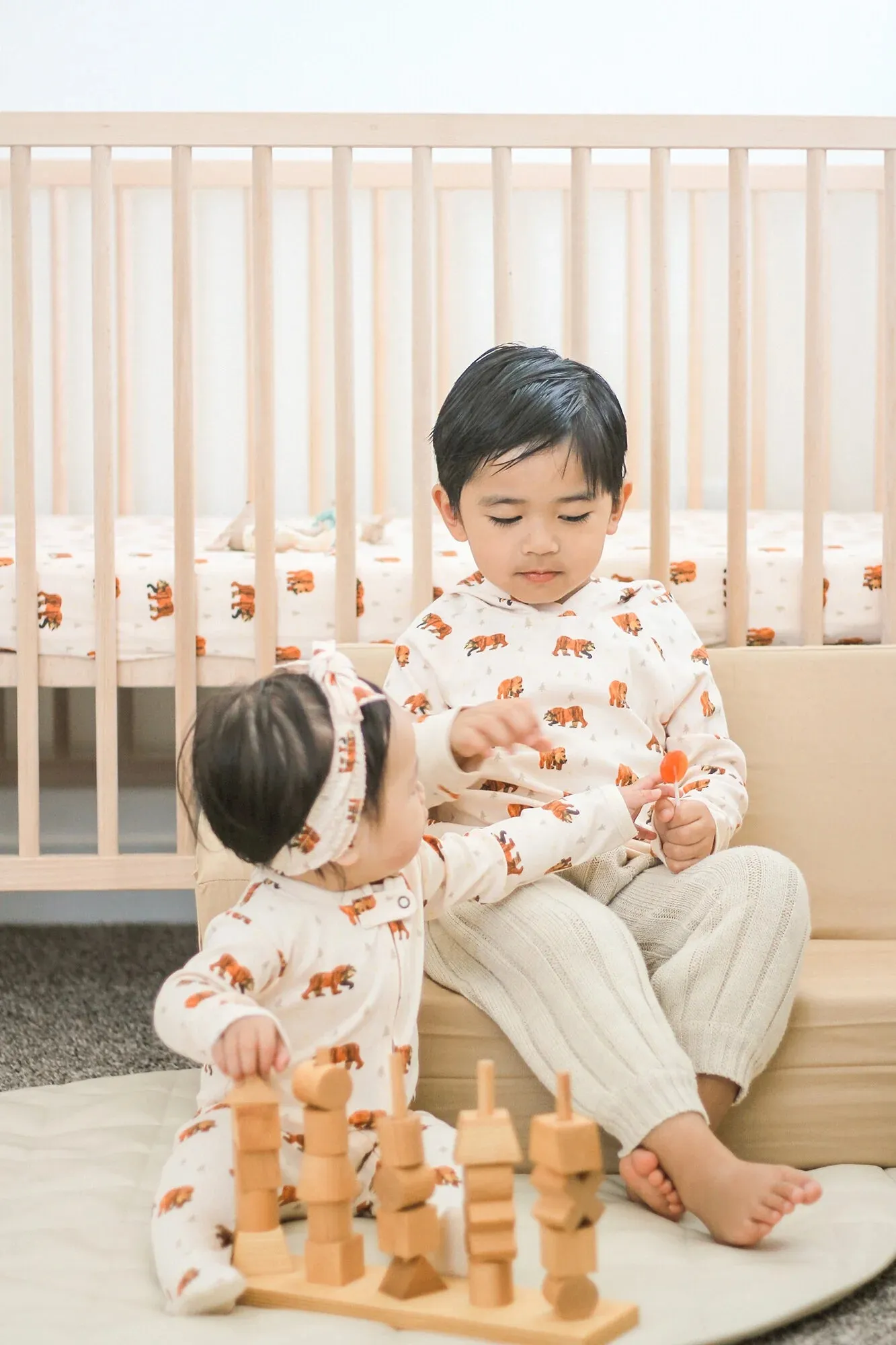 Lovedbaby - Organic Printed Raglan Hoodie - Brown Bear