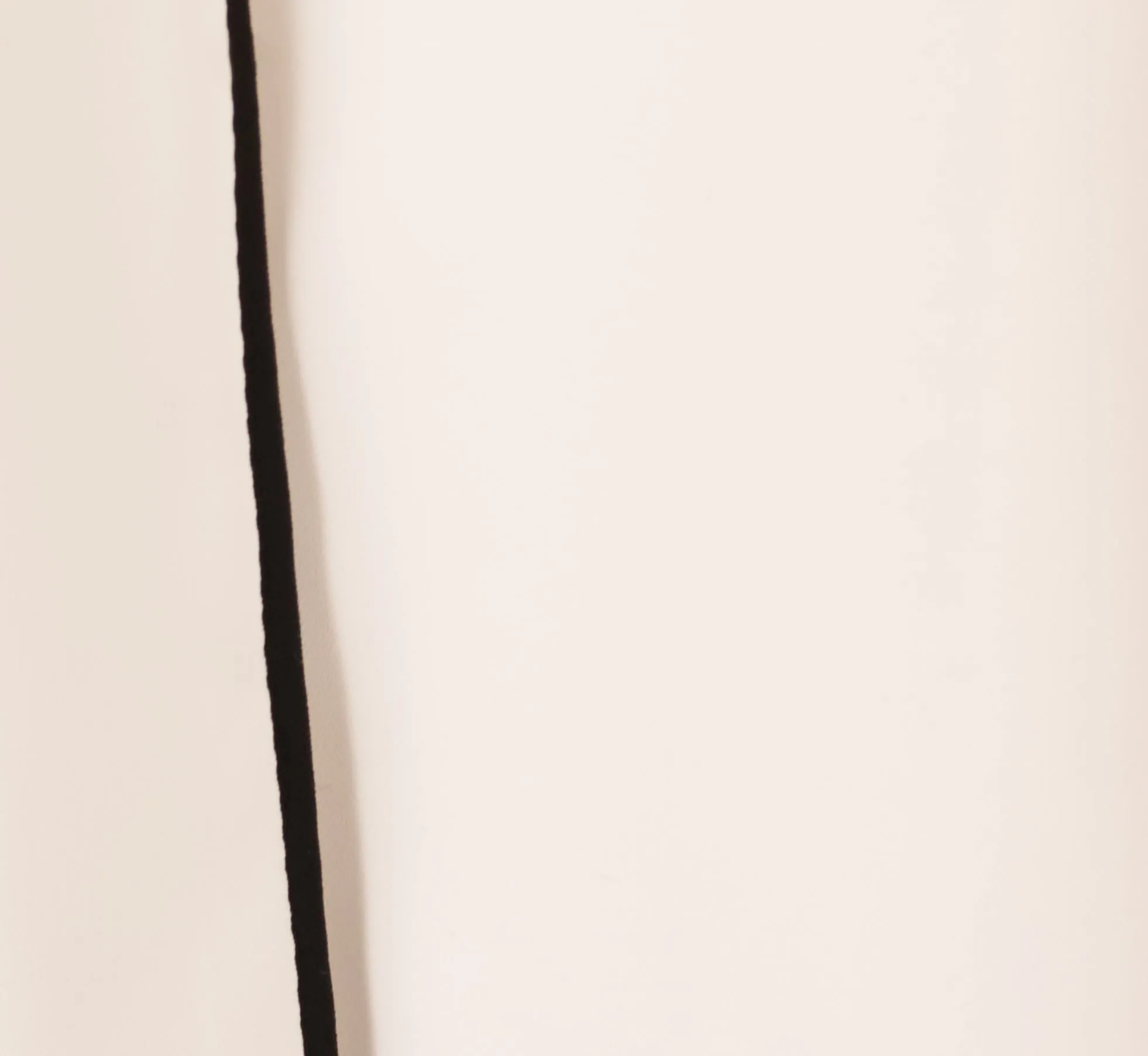 Oversized Fit Tie Collar Top In Ivory Black