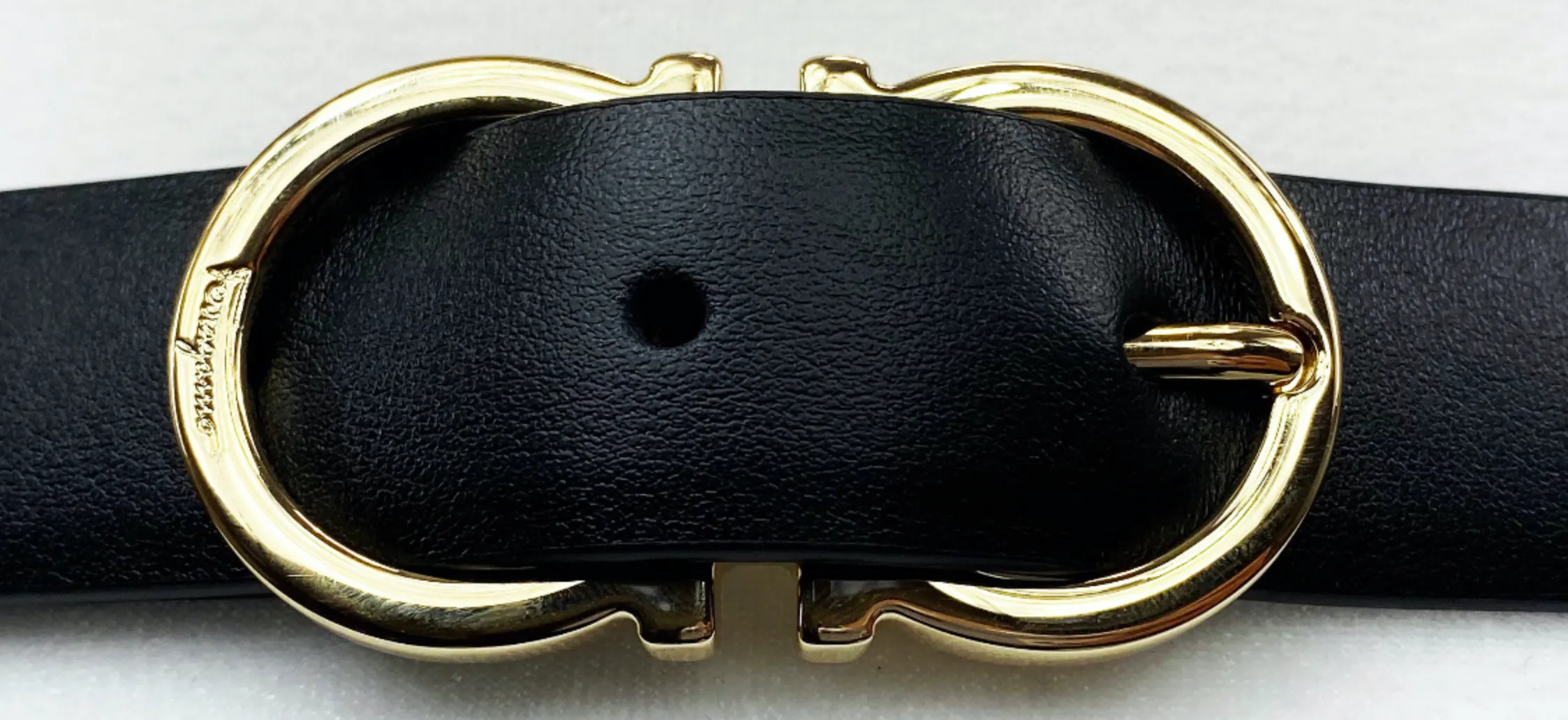Salvatore Ferragamo Gancini Buckle Belt in Nero