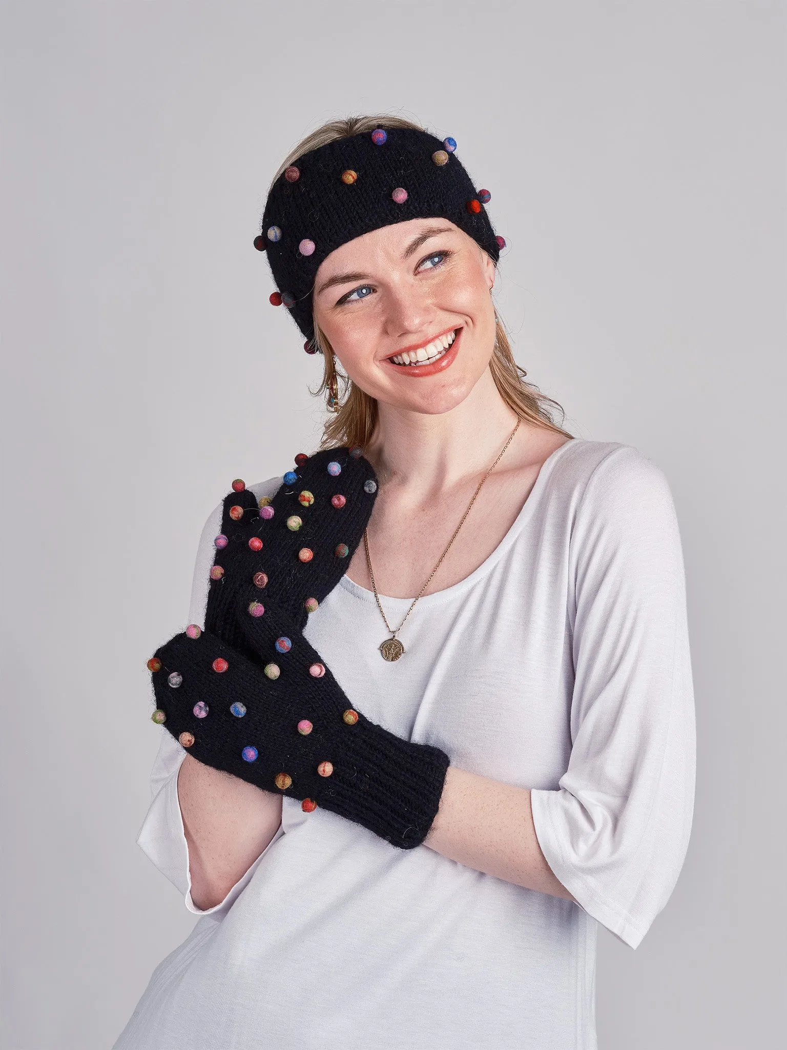 Sugar Dot Mitten