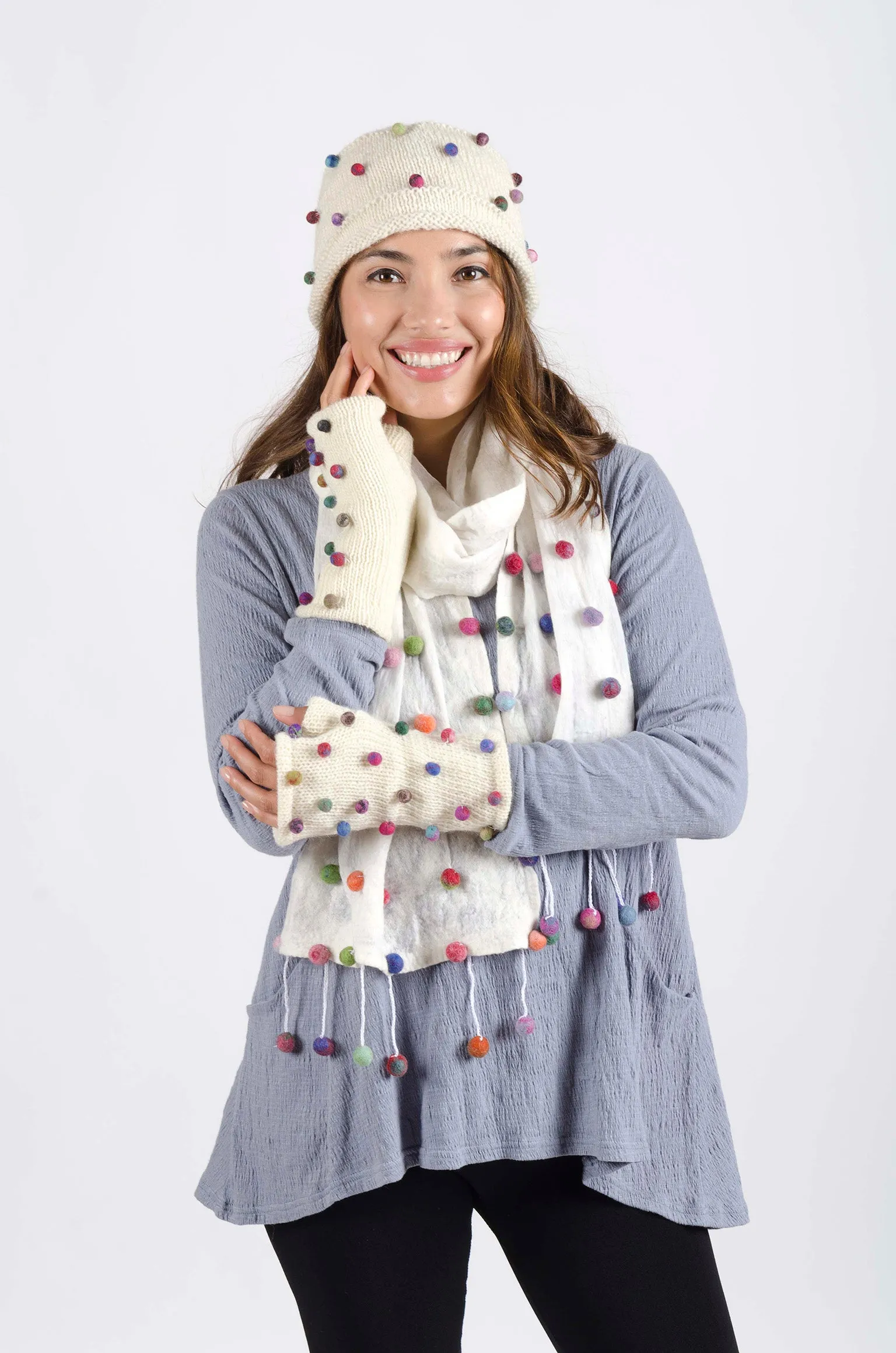 Sugar Dot Mitten