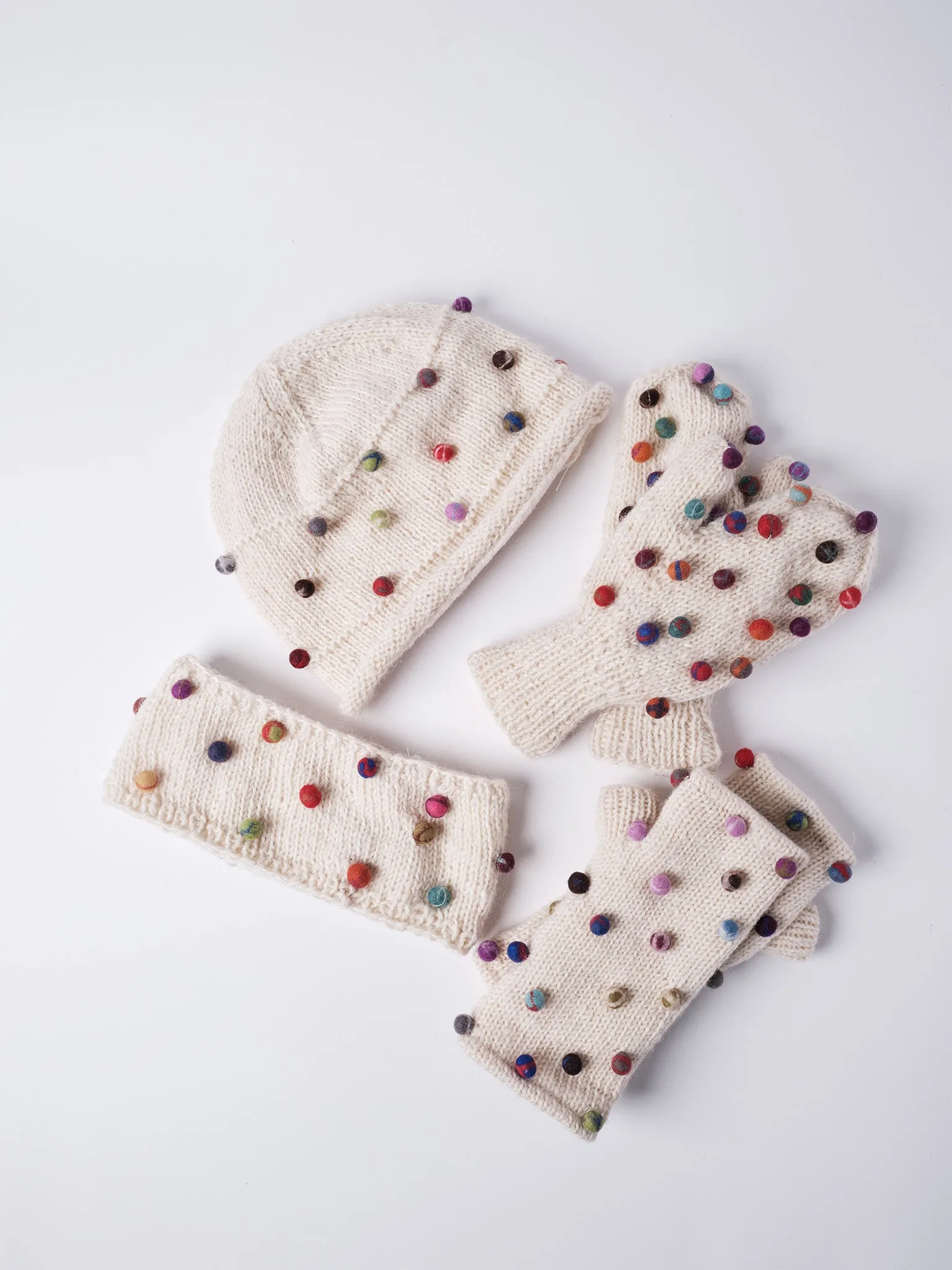 Sugar Dot Mitten