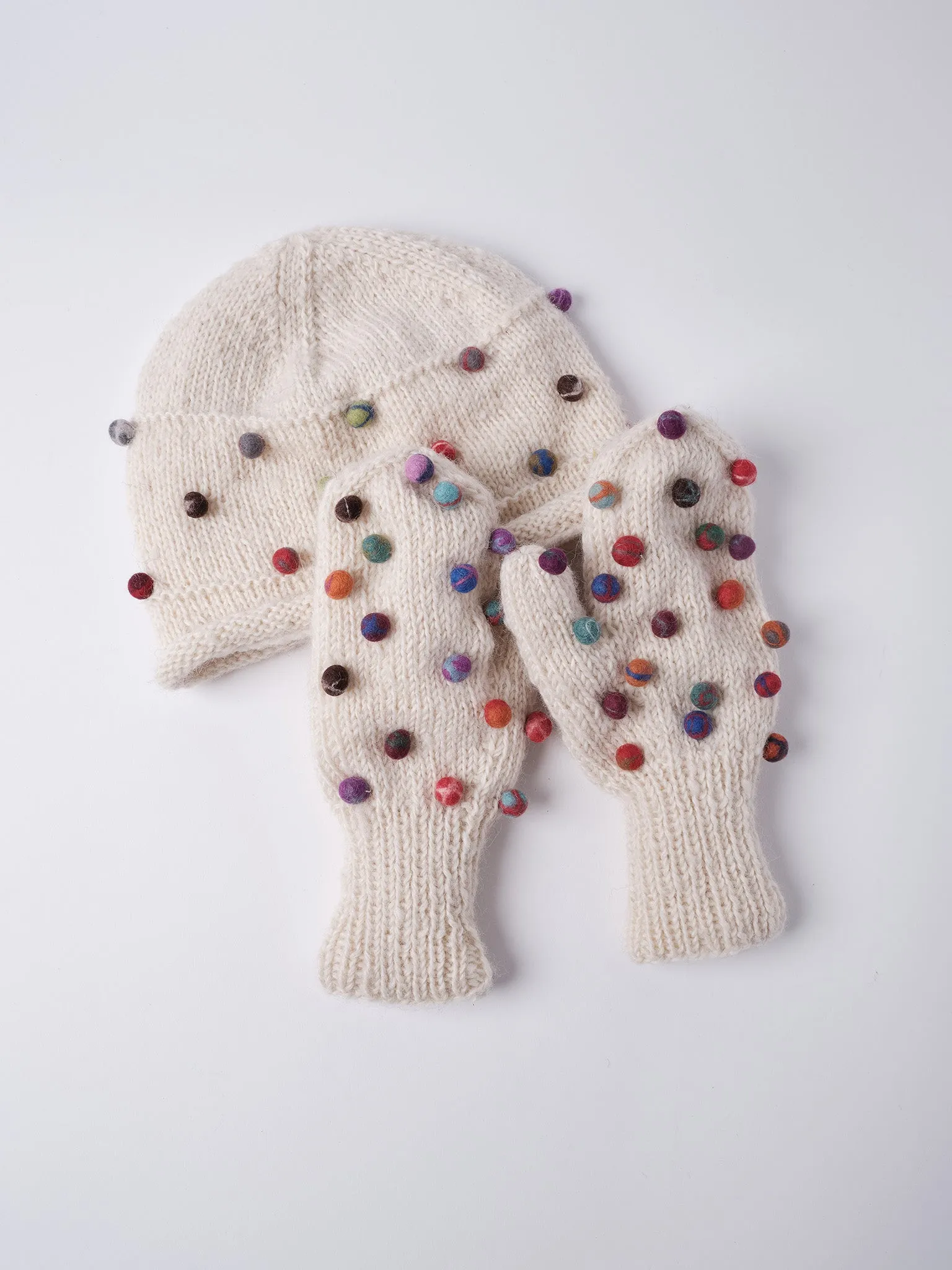 Sugar Dot Mitten